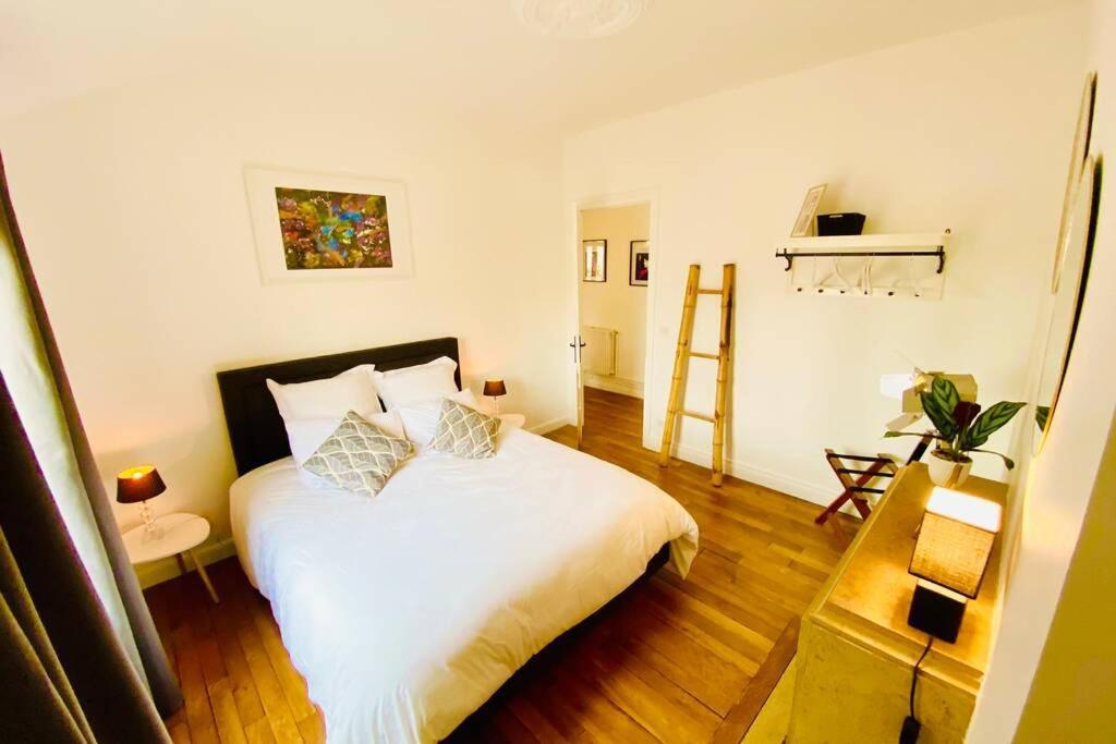 Appartement Hypercentre T3 60m2 Calme&Chaleureux à Reims Extérieur photo