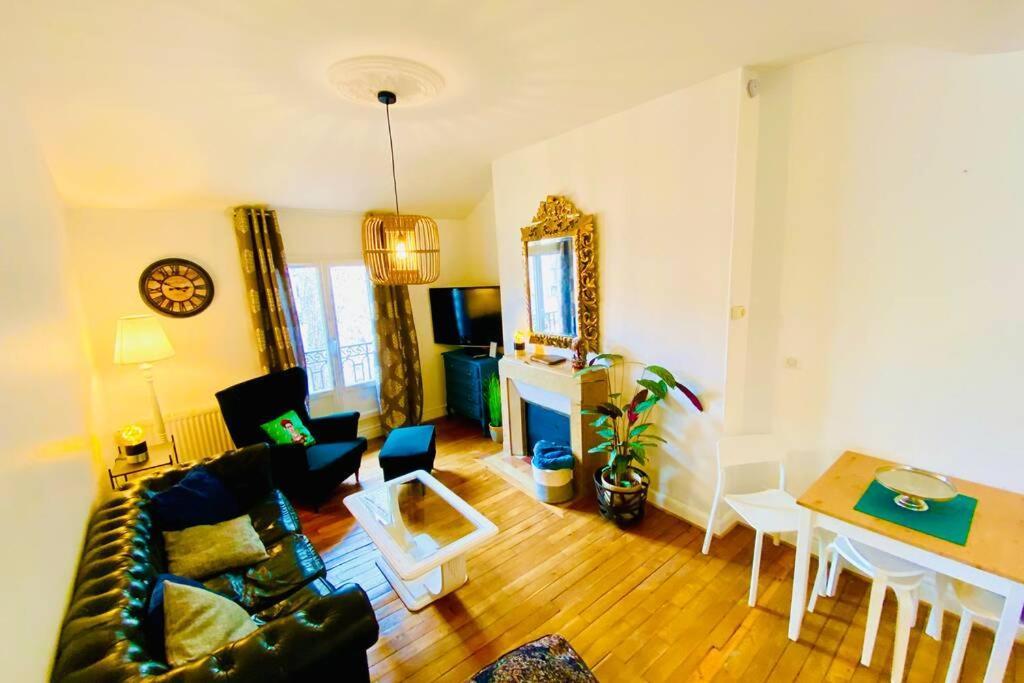 Appartement Hypercentre T3 60m2 Calme&Chaleureux à Reims Extérieur photo
